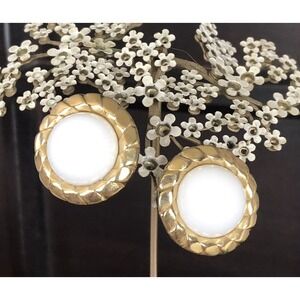 Vtg 80s Trifari Stud Pierced Earrings 1" White Button Ribbed Gold Toned Metal